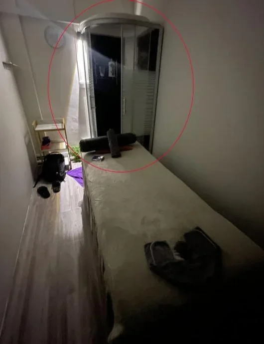 b426SM12.webp