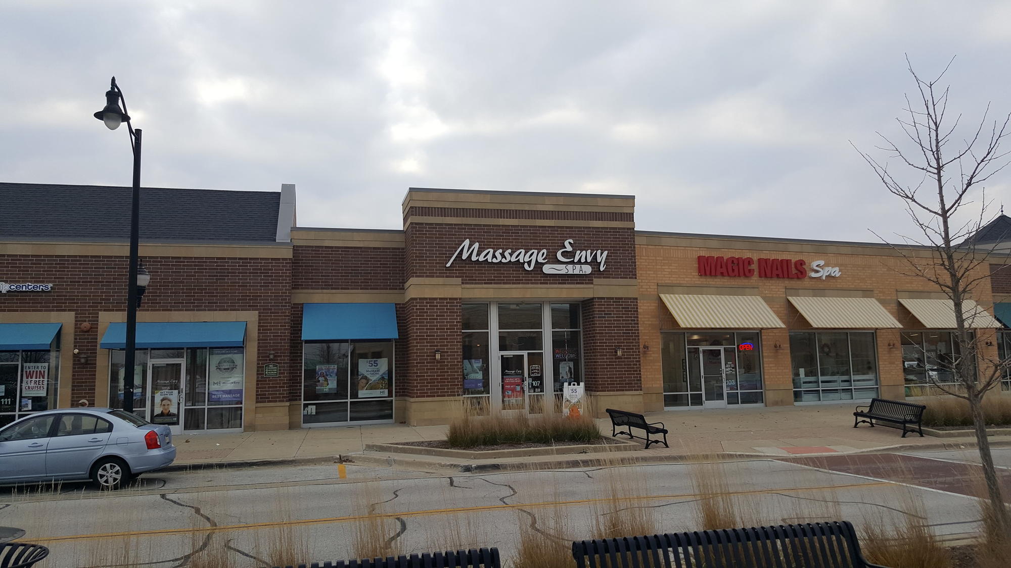 ct-met-massage-envy-suburbs-chicago-20171128