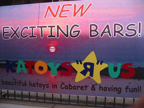 Katoys_R_Us_Bar_in_Thailand.jpg