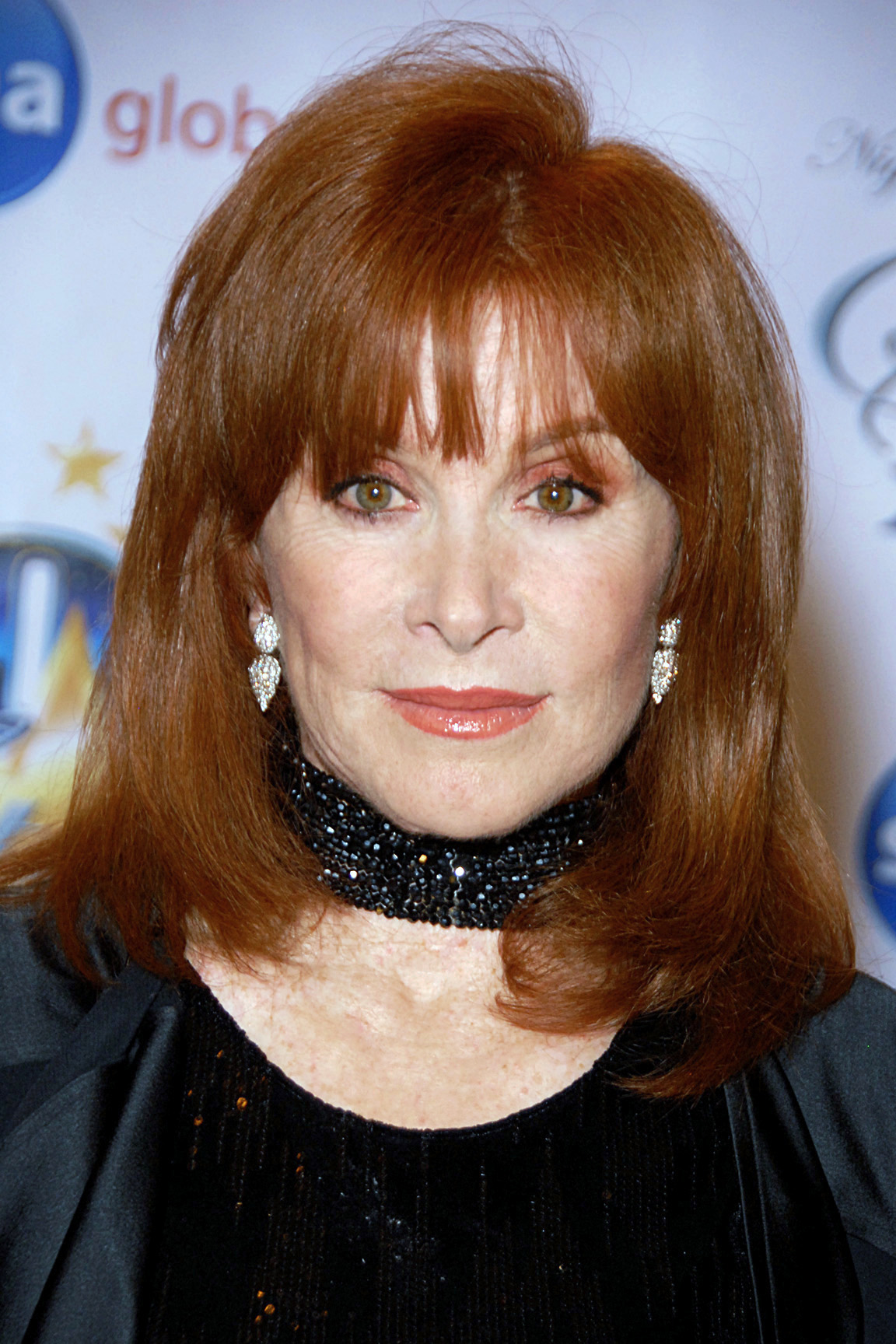 Stefanie_Powers_2010.jpg